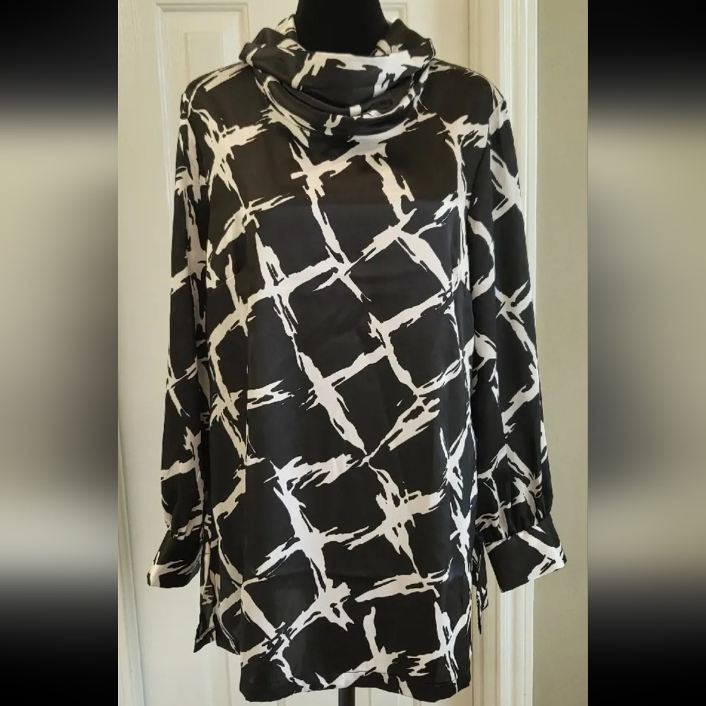Chico's Black and White Blouse Size 1